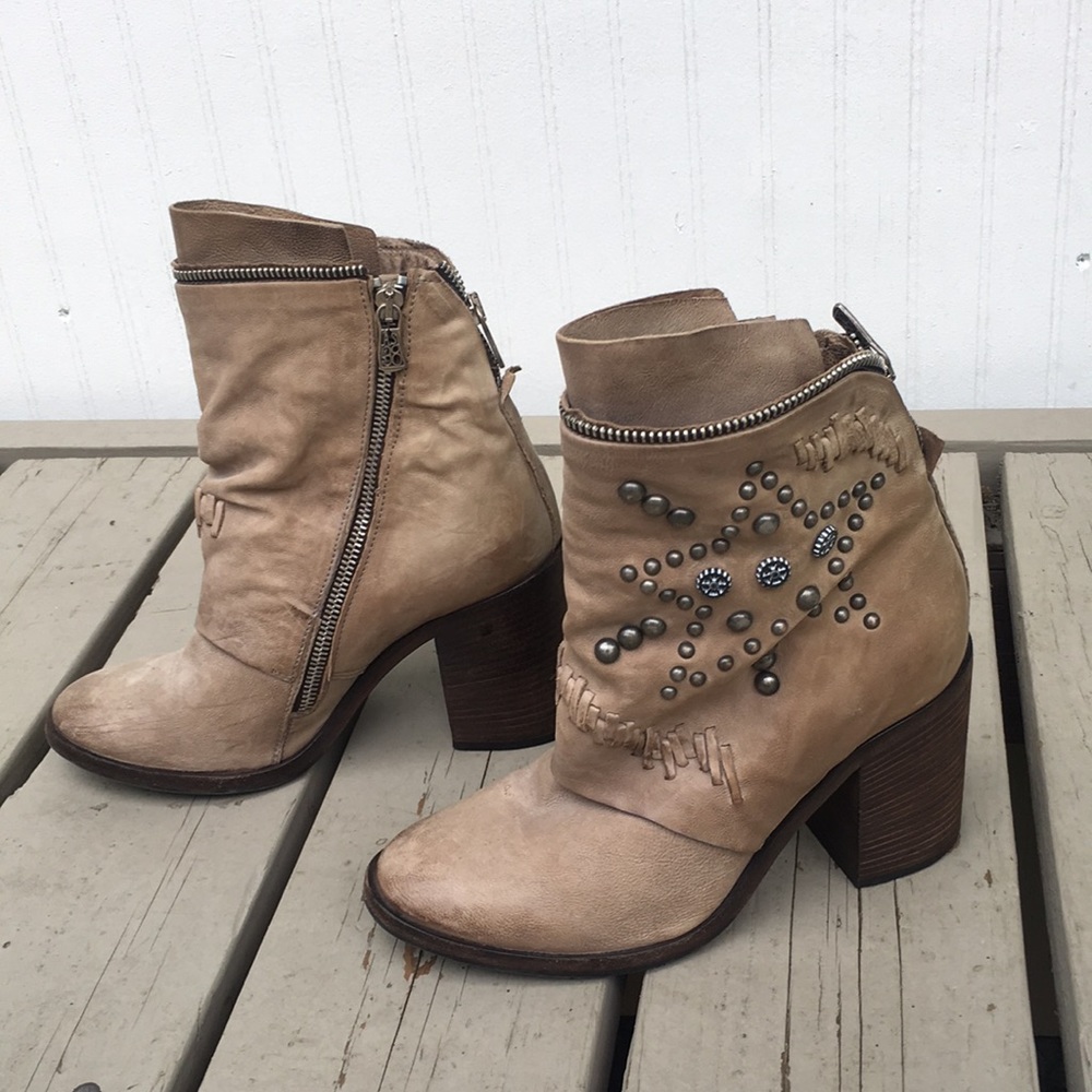 AS98 Boot studded